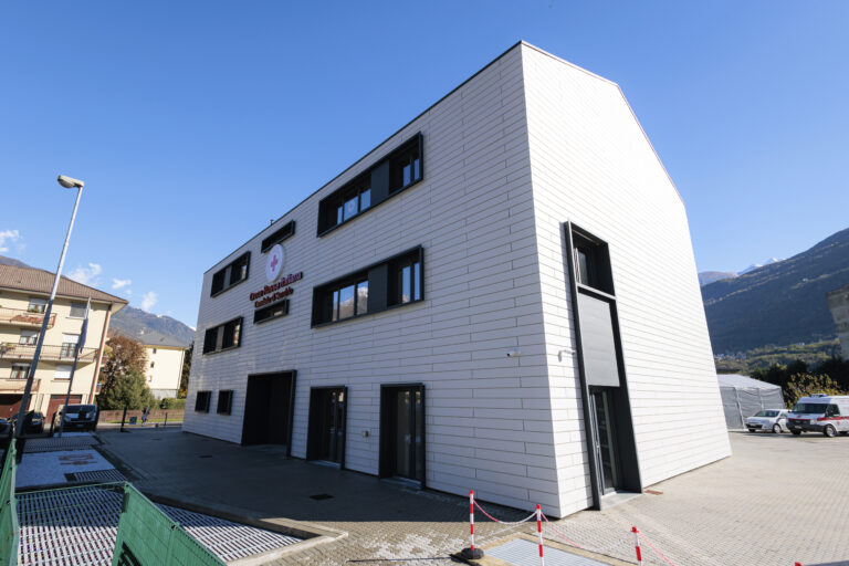 sede della croce rossa di sondrio realizzata in legno