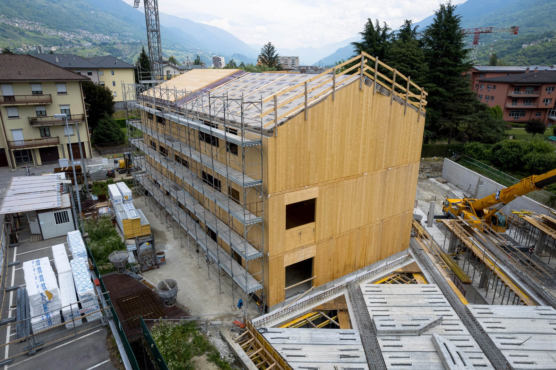 struttura in legno ad alta efficienza energetica per la sede della Croce Rossa a Sondrio