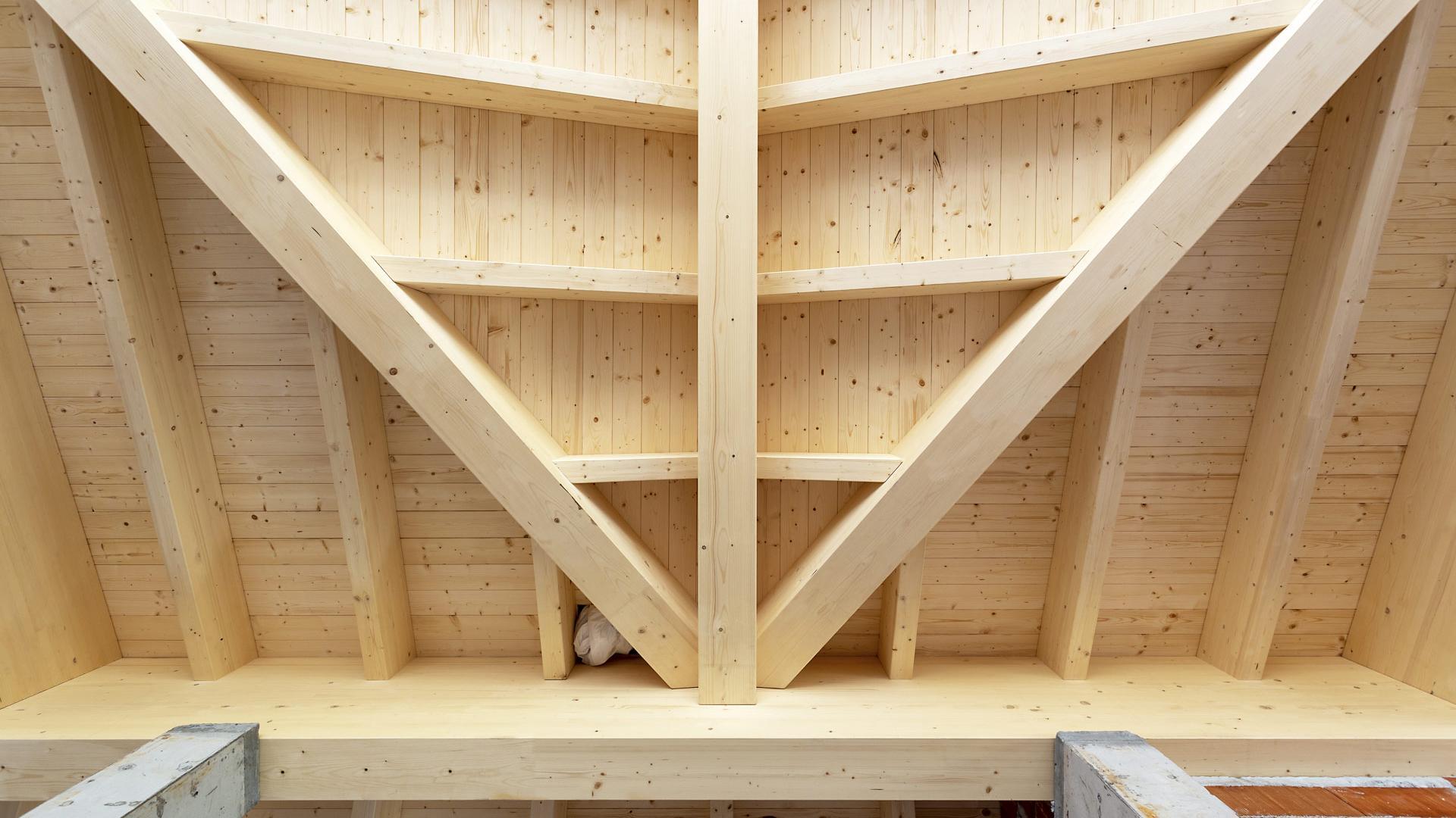Tetto in legno in Valdidentro