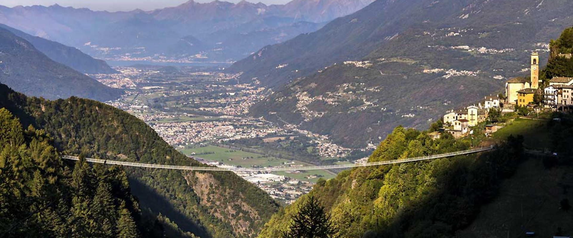 Il legno di Rainoldi Legnami diventa la base per il Ponte nel cielo: Immagine